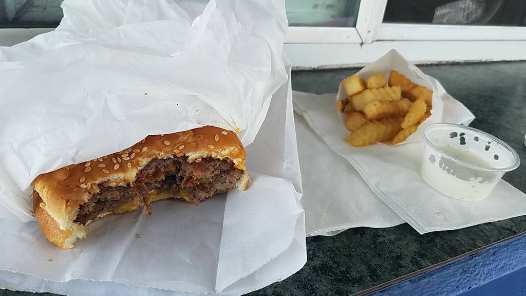 H & W Drive-In | restaurant | 121 W 16th St, Merced, CA 95340, USA | 2097228595 OR +1 209-722-8595