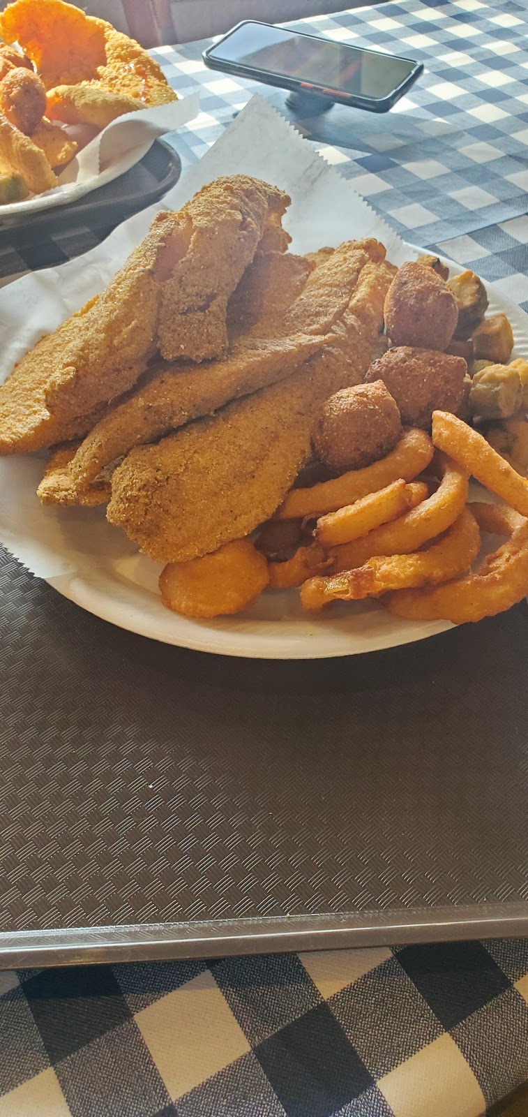 Uncle Larry’s | restaurant | 8700 E Brainerd Rd, Chattanooga, TN 37421, USA | 4236548000 OR +1 423-654-8000