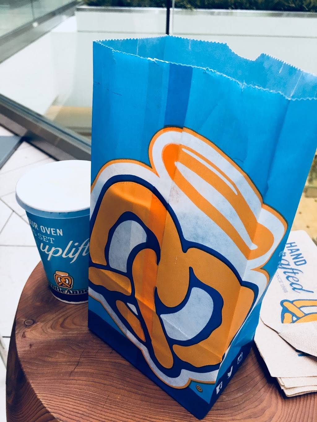 Auntie Annes | cafe | 472 Sun Valley Mall, Concord, CA 94520, USA | 9256769648 OR +1 925-676-9648