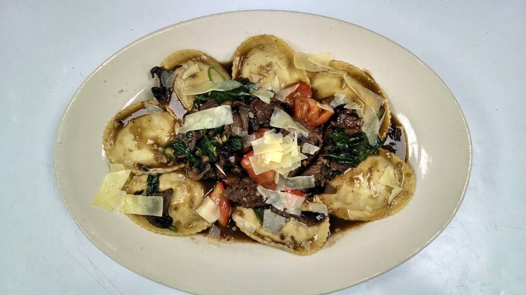 Alumni Restaurant & Bar | restaurant | 391 East Central Street, Franklin, MA 02038, USA | 5085288804 OR +1 508-528-8804