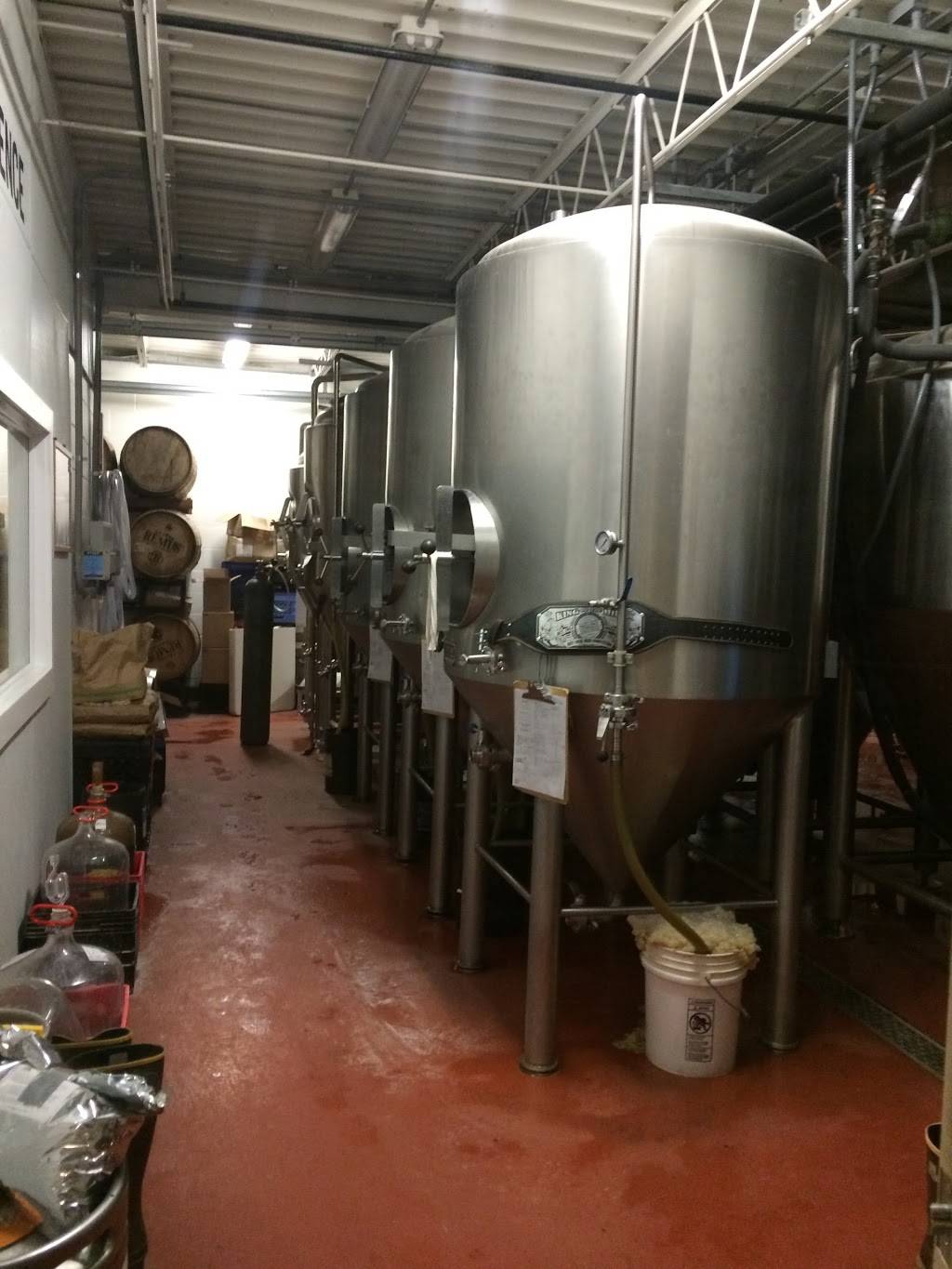 Fifty West Brewing Company | restaurant | 7668 Wooster Pike, Cincinnati, OH 45227, USA | 5138348789 OR +1 513-834-8789