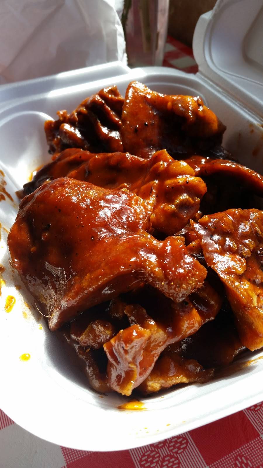 Ropers Ribs | restaurant | 6929 W Florissant Ave, St. Louis, MO 63136, USA | 3143816200 OR +1 314-381-6200