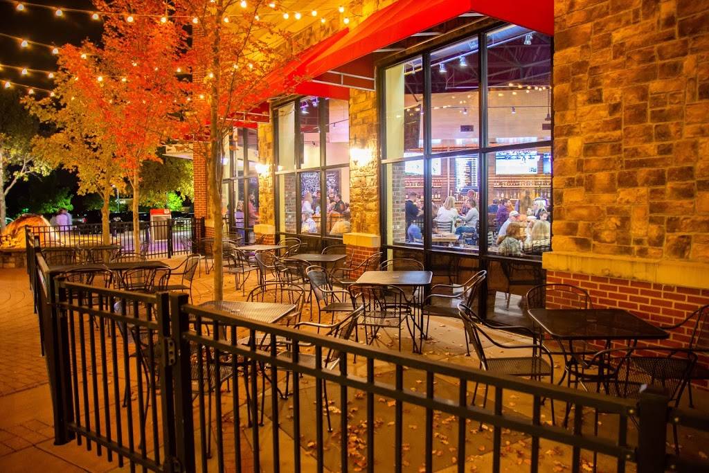 Burg & Barrel Leawood | restaurant | 5408 151st St, Leawood, KS 66224, USA | 9134440494 OR +1 913-444-0494