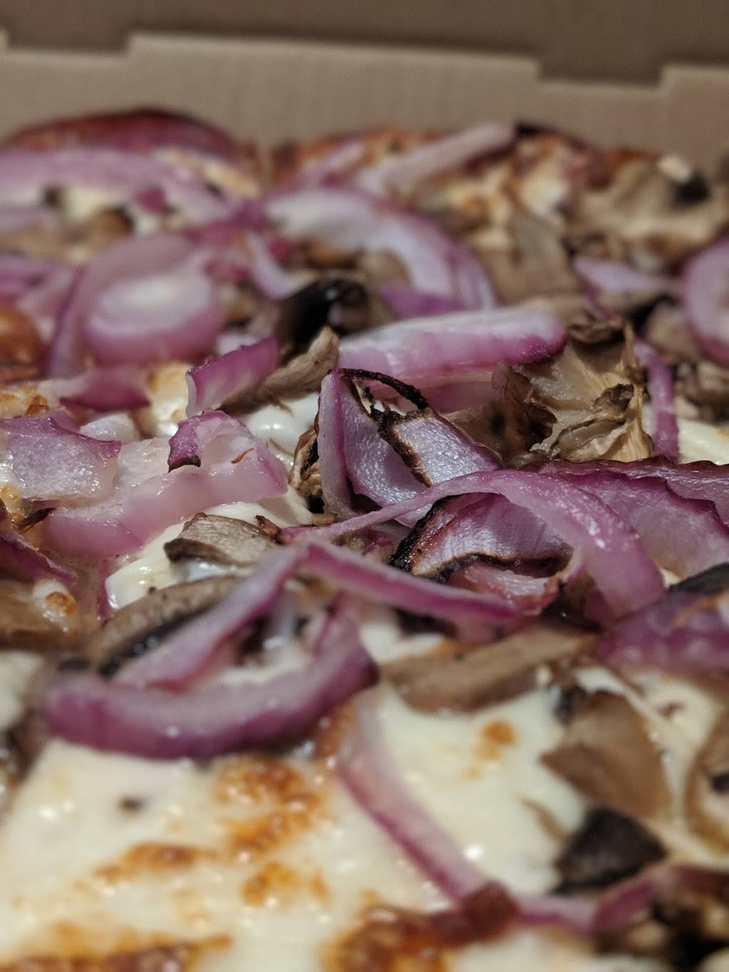 Champion Pizza - Joliette | restaurant | 203 Rue Saint-Charles-Borromée N, Joliette, QC J6E 4R6, Canada | 4507534000 OR +1 450-753-4000