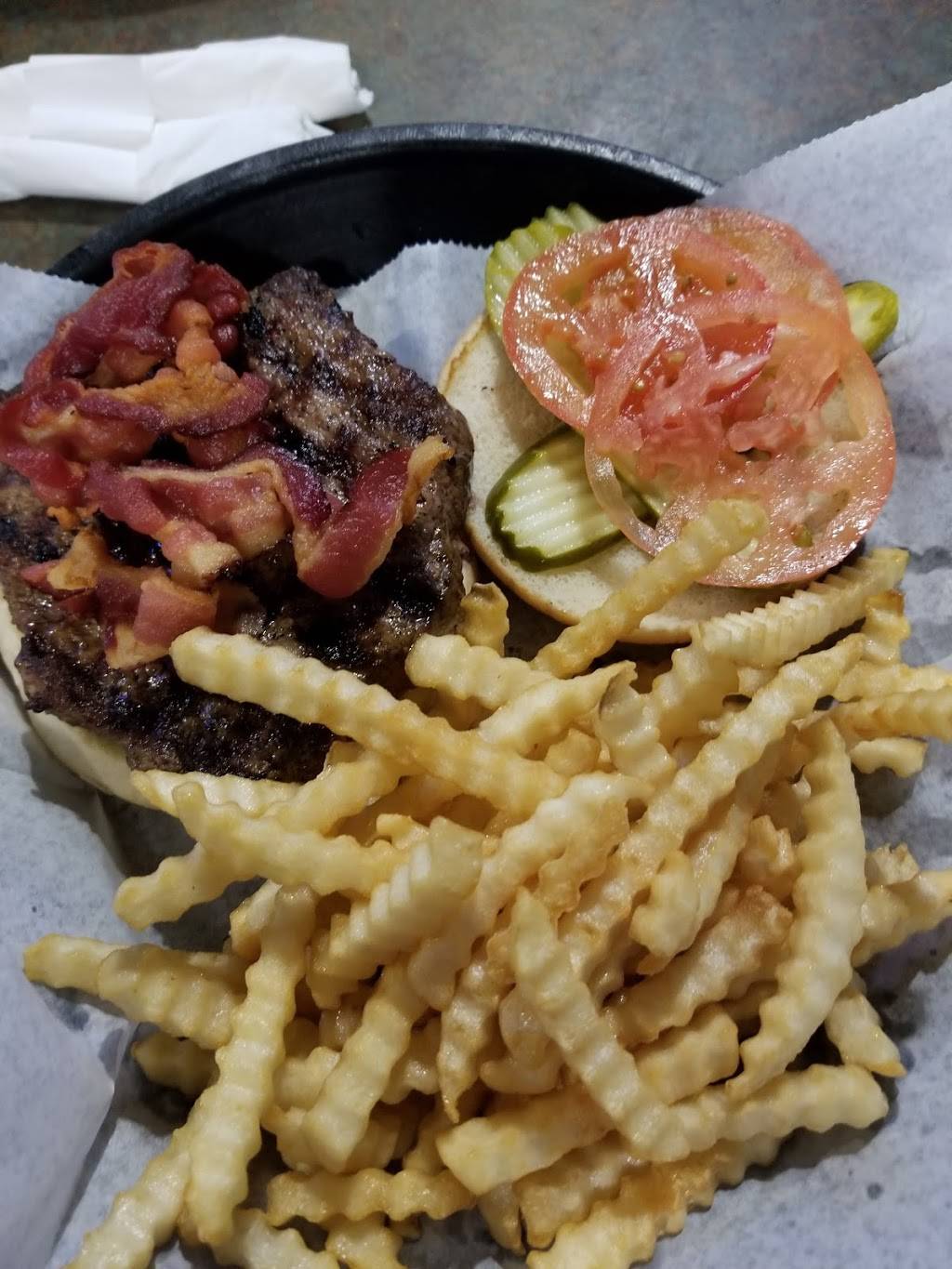 Sidetrax Bar & Grill | restaurant | 441 E Main St, Galesburg, IL 61401, USA | 3093448193 OR +1 309-344-8193