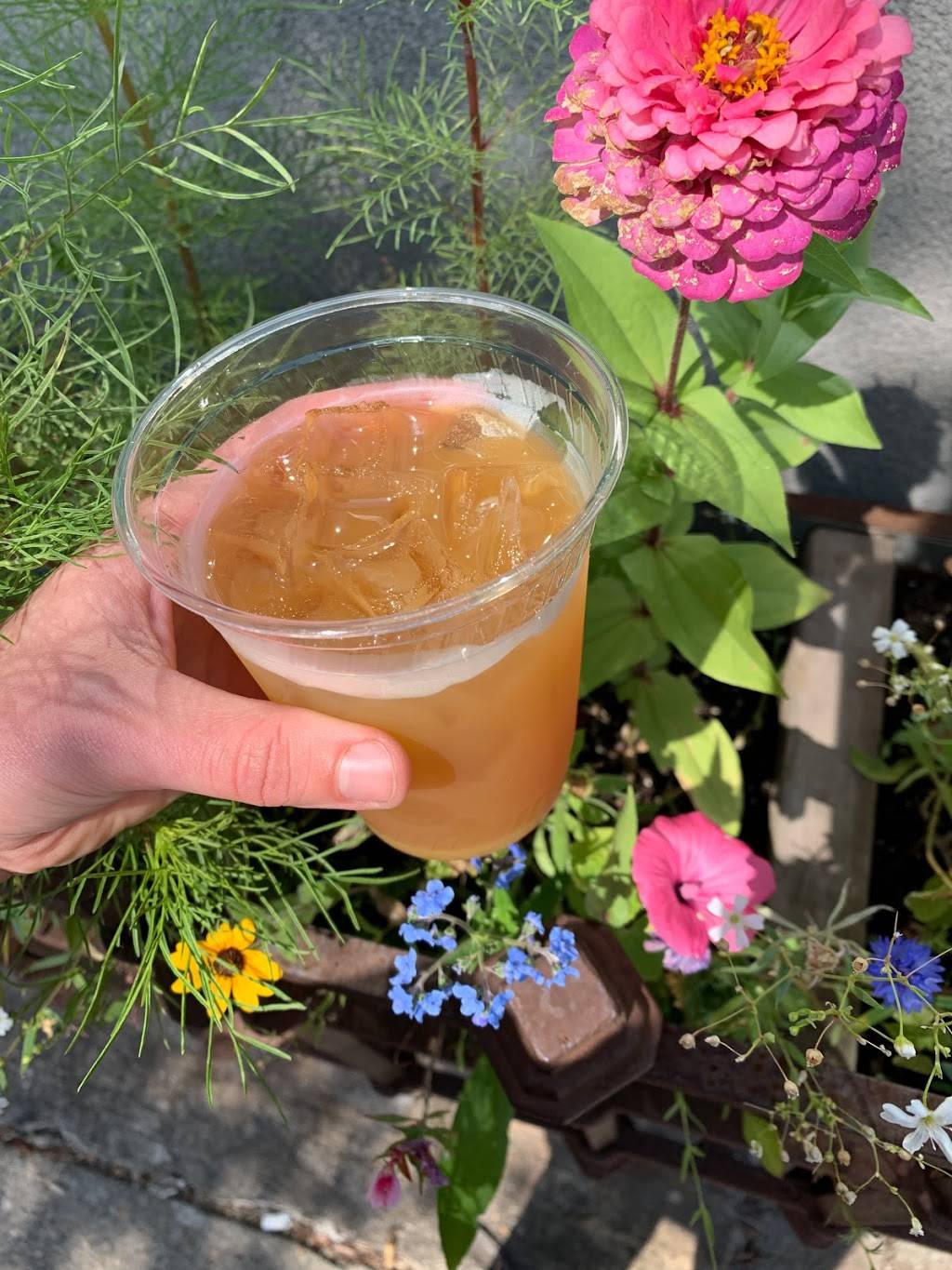 Perks At Horsefeathers | restaurant | 346 Connecticut St, Buffalo, NY 14213, USA | 7167250081 OR +1 716-725-0081