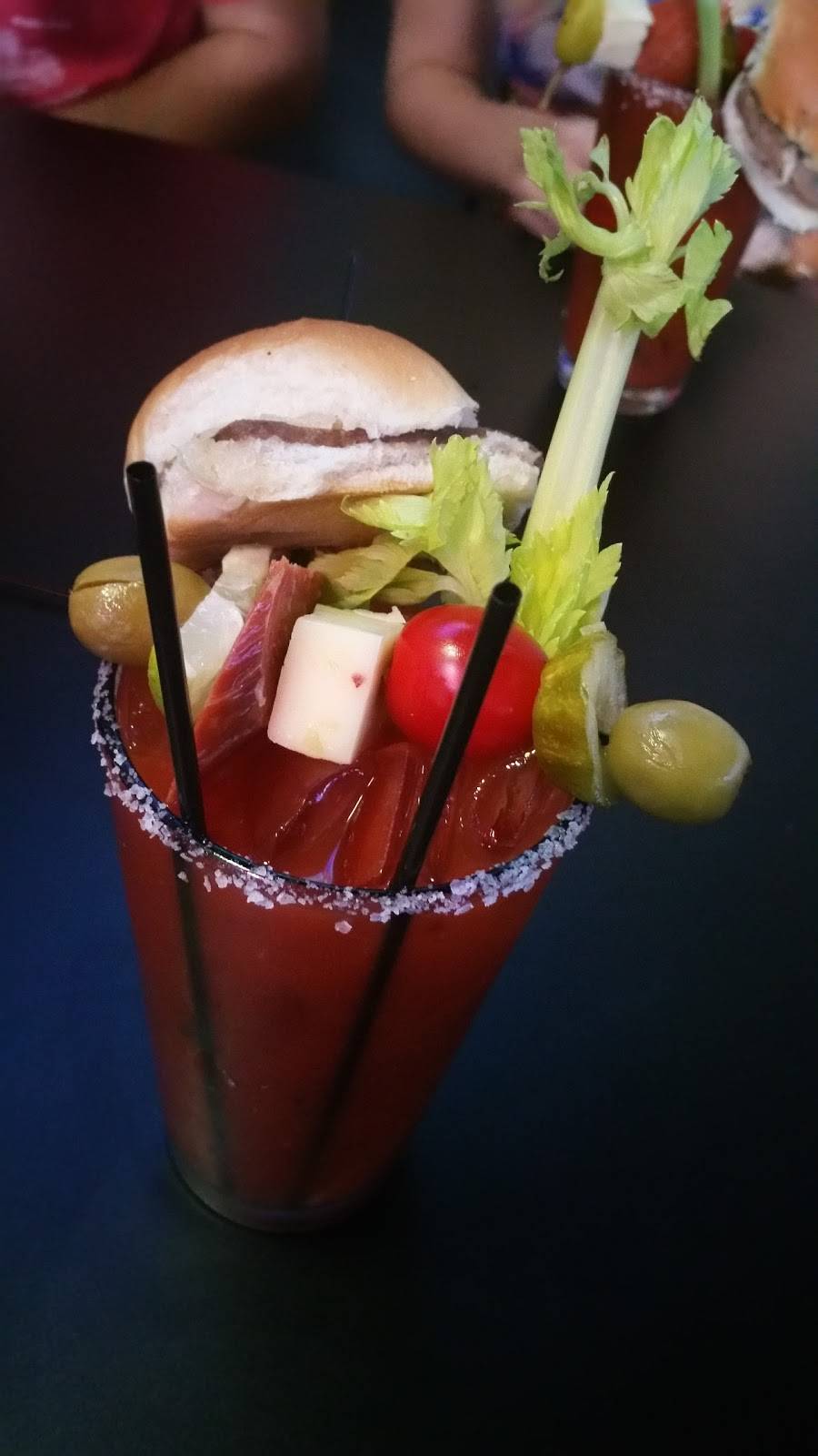 Magoos Bar | restaurant | 6550 S Menard Ave, Bedford Park, IL 60638, USA | 7087012949 OR +1 708-701-2949