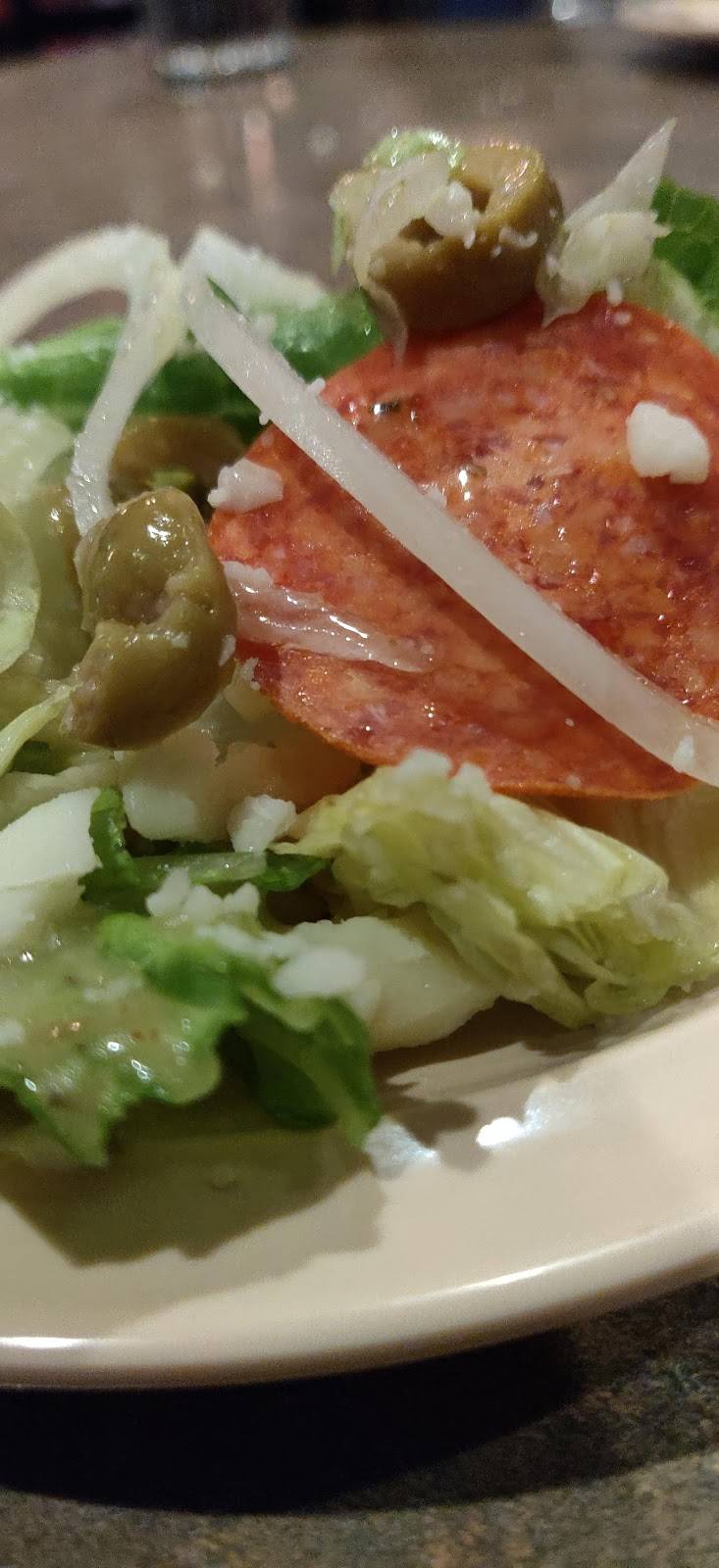 Detellos Pizza & Pasta | restaurant | 6207 Dell Rd, Eden Prairie, MN 55346, USA | 9529340333 OR +1 952-934-0333