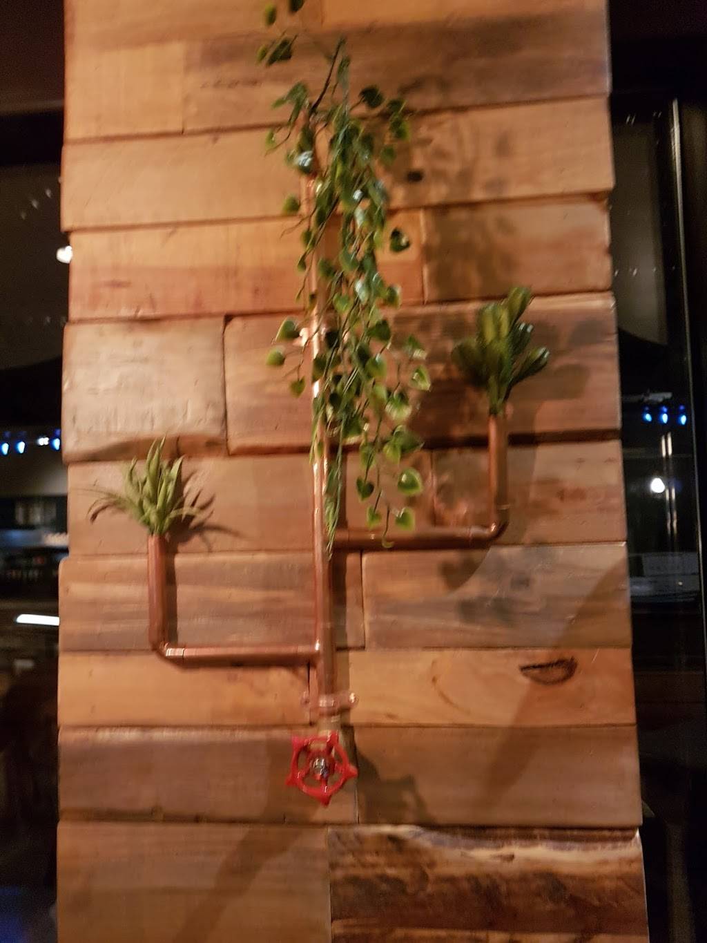 La Banquette | restaurant | 4840 Boulevard Samson, Laval, QC H7W 2H7, Canada | 4506877709 OR +1 450-687-7709