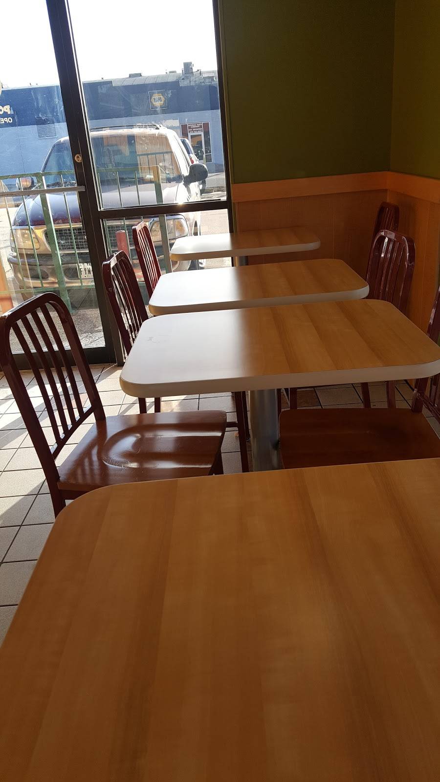 Popeyes Louisiana Kitchen | restaurant | 3027 Broadway Avenue J, Galveston, TX 77550, USA | 4097625744 OR +1 409-762-5744