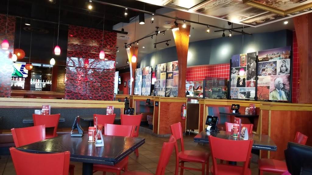 Red Robin Gourmet Burgers and Brews | restaurant | 302 Indian Lake Blvd, Hendersonville, TN 37075, USA | 6158221975 OR +1 615-822-1975