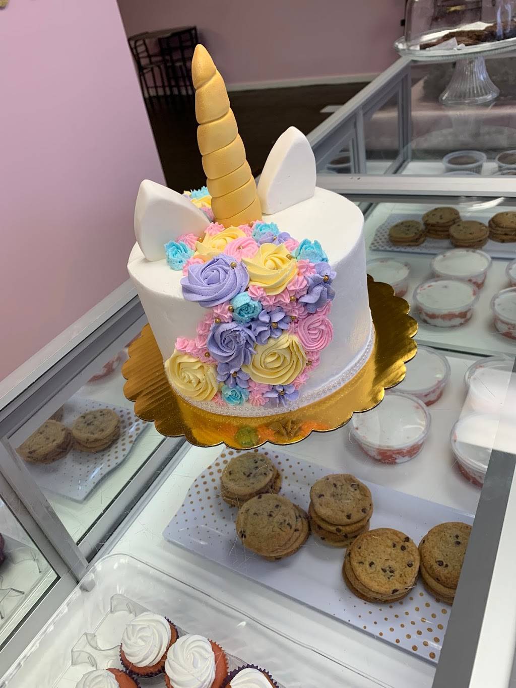 TanniCakes | bakery | 402 W Main St, Newark, OH 43055, USA | 6142097685 OR +1 614-209-7685