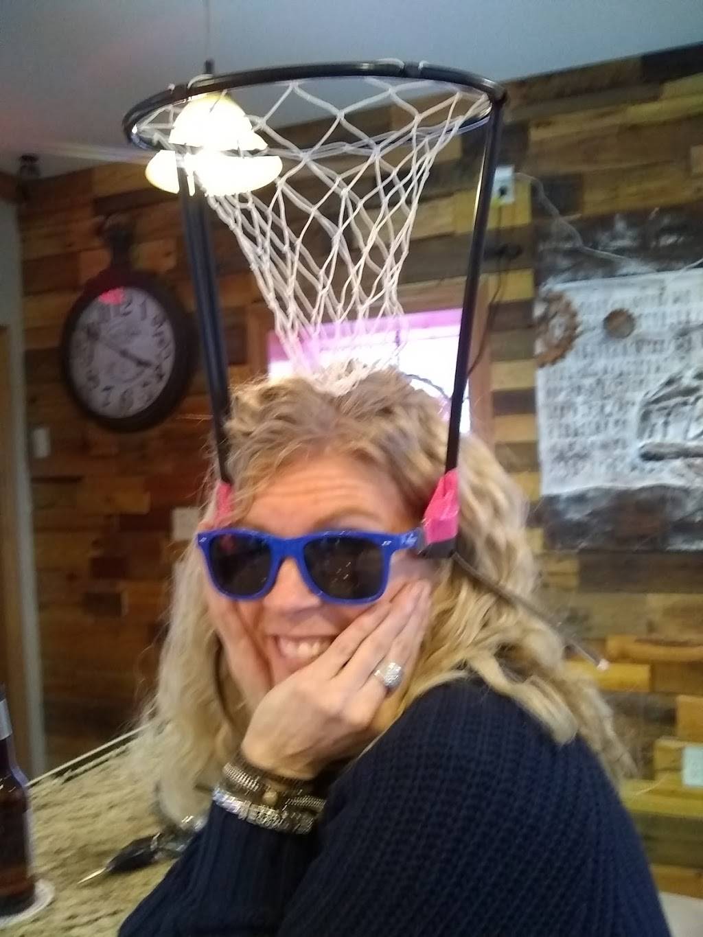 Venture Inn Bar & Grill | restaurant | 28006 Durand Ave, Burlington, WI 53105, USA | 2623327941 OR +1 262-332-7941