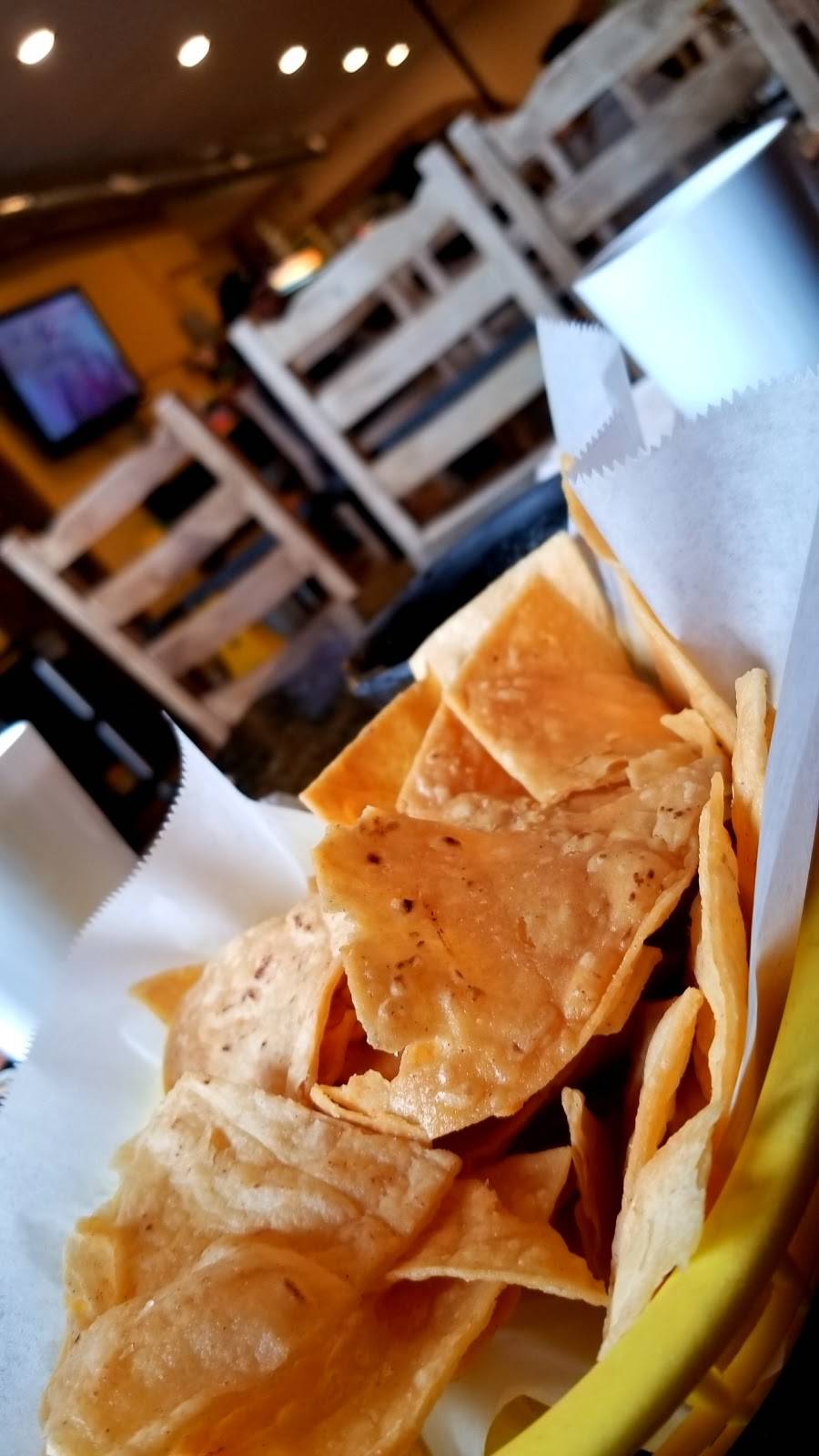 Los Angeles Tortilleria, Restaurant & Bakery | restaurant | 300 N Zarzamora St, San Antonio, TX 78207, USA | 2104352400 OR +1 210-435-2400