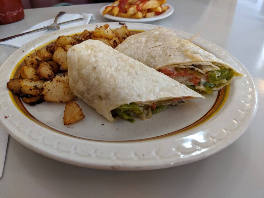 Bay Front Restaurant | restaurant | 1075 Empire Blvd, Rochester, NY 14609, USA | 5854822247 OR +1 585-482-2247