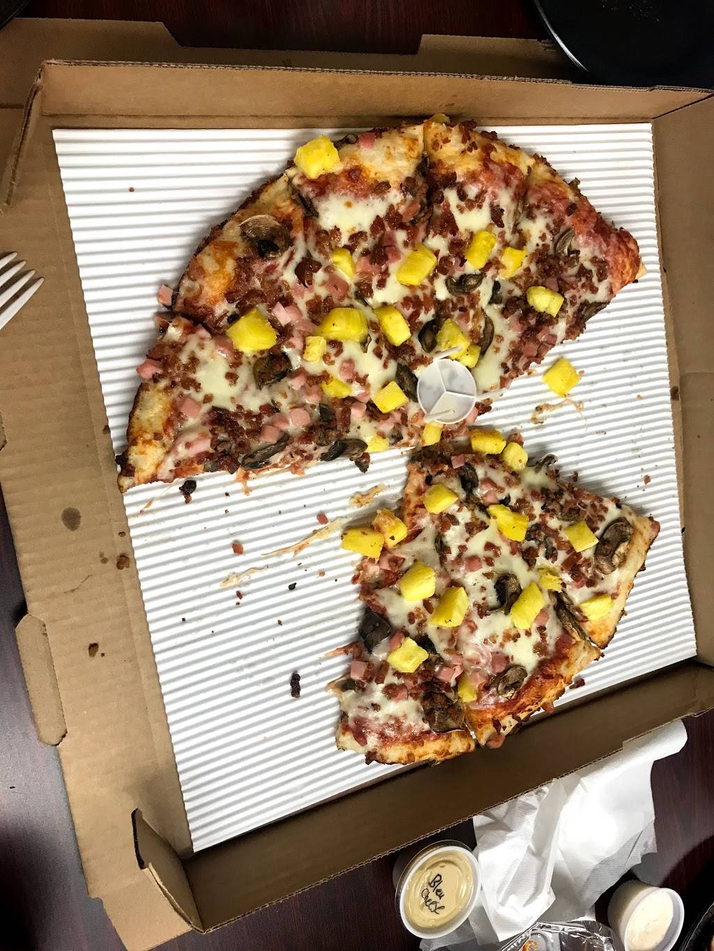 Charm Sweet Shoppe & Pizzeria | bakery | 4440 Co Rd 70, Charm, OH 44617, USA | 3308937938 OR +1 330-893-7938