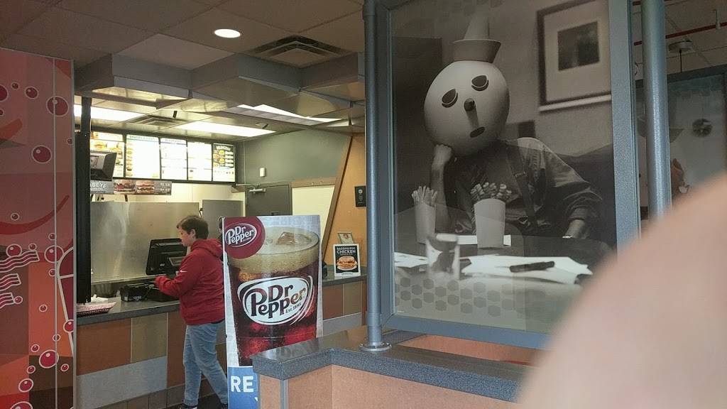 Jack in the Box | restaurant | 4702 S, Center St, Tacoma, WA 98409, USA | 2534603441 OR +1 253-460-3441