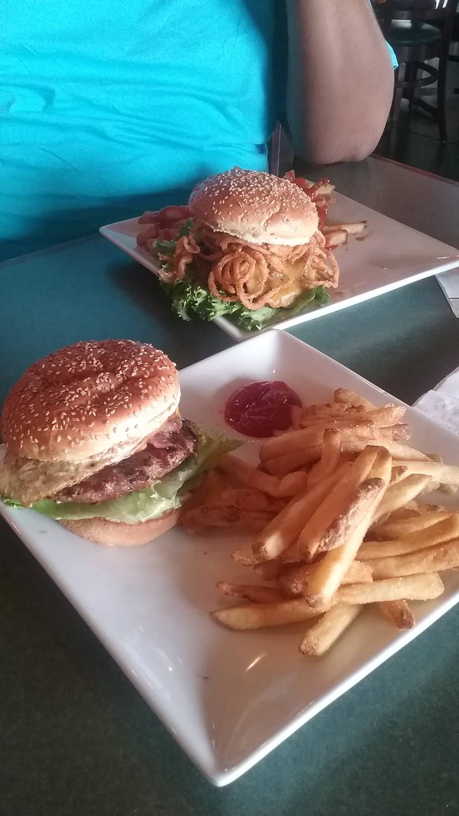 The Greene Turtle Sports Bar & Grille | restaurant | 1218-A Shank Farm Way, Hagerstown, MD 21742, USA | 3017458800 OR +1 301-745-8800