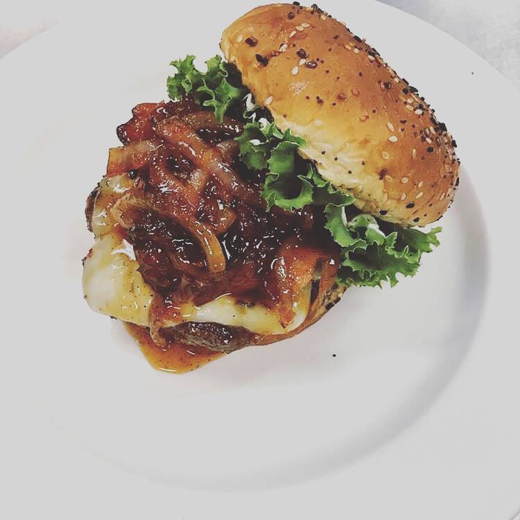 Red Brick Bar & Grill | night club | 153 S Broadway, Turlock, CA 95380, USA | 2096671561 OR +1 209-667-1561