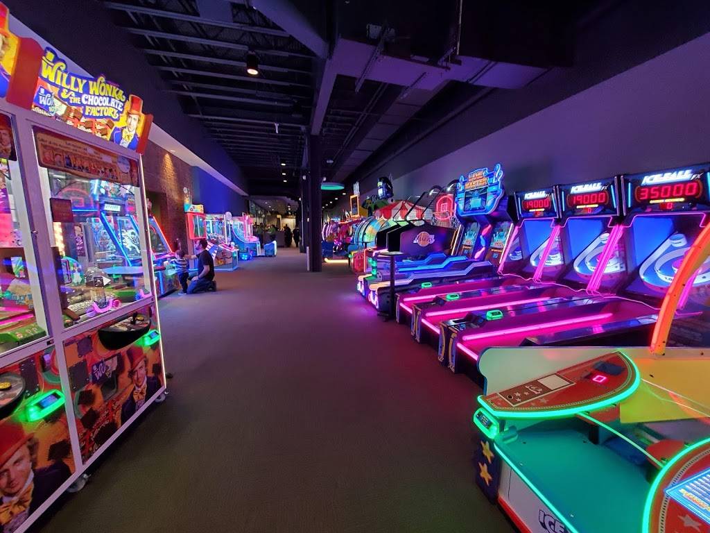 Doyles Outpost | restaurant | 4620A Kenmore Ave, Alexandria, VA 22304, USA | 5715512080 OR +1 571-551-2080