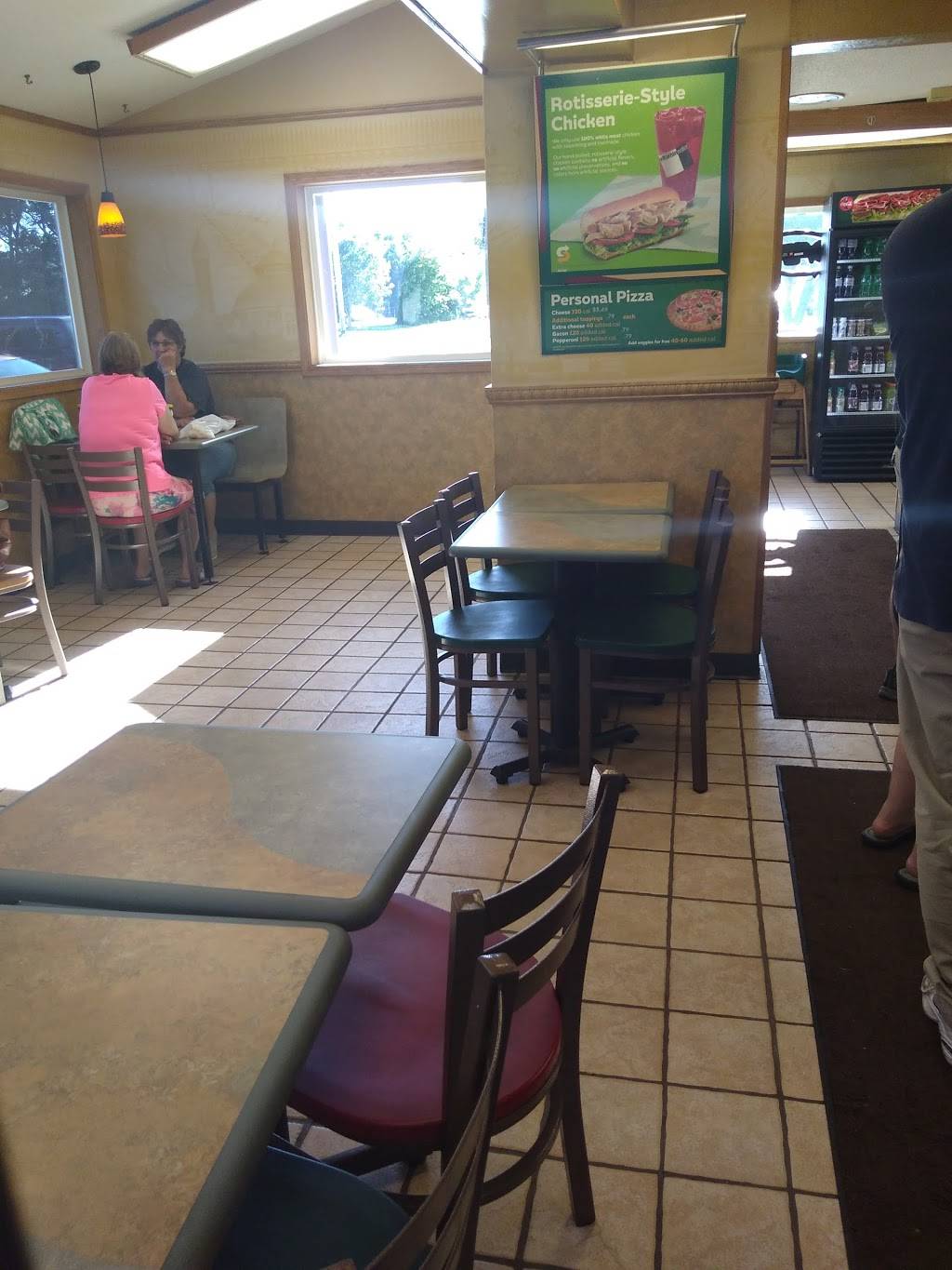 Subway Restaurants | restaurant | 400 N Morley St, Moberly, MO 65270, USA | 6602630543 OR +1 660-263-0543