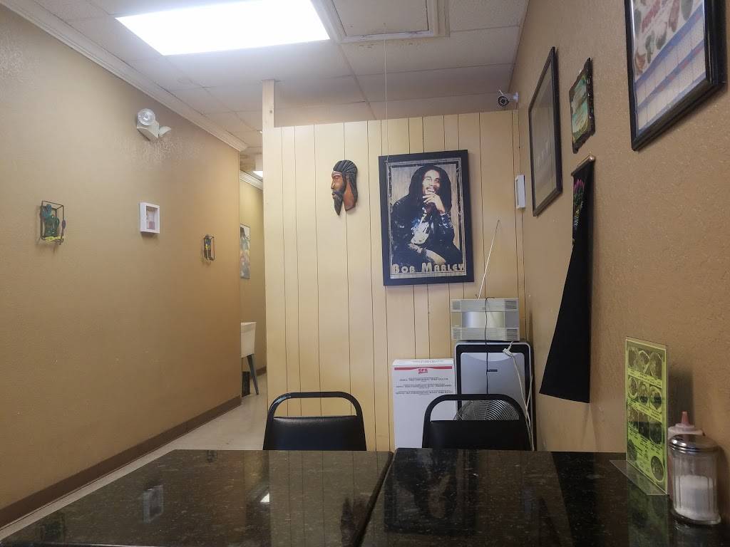 SW Caribbean Delights | restaurant | 1310 W Daughtery Rd, Lakeland, FL 33810, USA | 8638588900 OR +1 863-858-8900