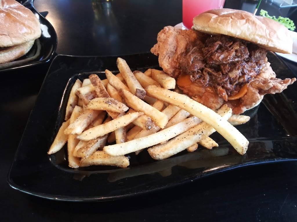 Legends Bar & Grille | restaurant | 68 Airport Rd, Fitchburg, MA 01420, USA | 9783426500 OR +1 978-342-6500