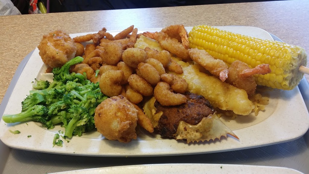 Captain Ds | restaurant | 2134 MS-15 N, Laurel, MS 39440, USA | 6014255014 OR +1 601-425-5014