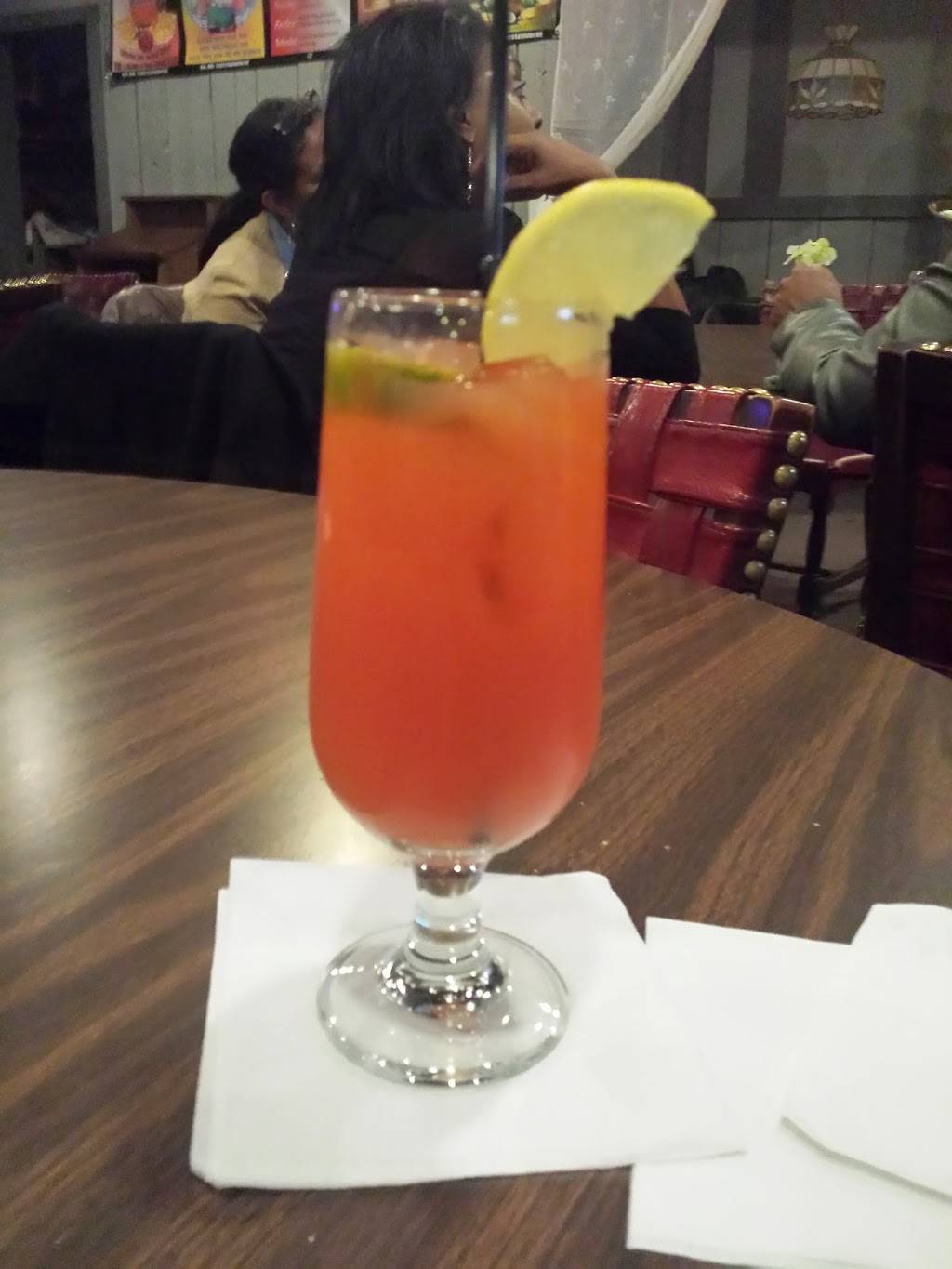 Bobby Des Gateway | restaurant | 25700 Aurora Rd, Bedford Heights, OH 44146, USA | 4404392400 OR +1 440-439-2400