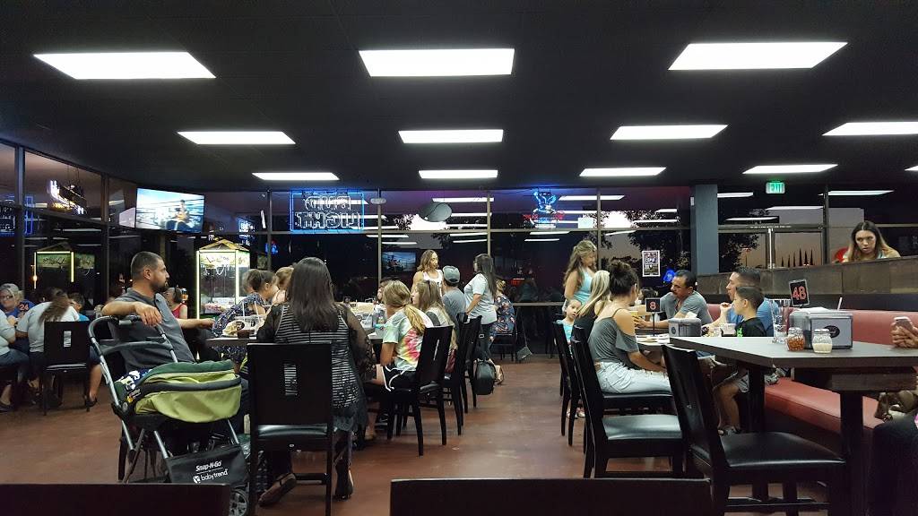 Boston House of Pizza | restaurant | 3332 S Mooney Blvd, Visalia, CA 93277, USA | 5596251235 OR +1 559-625-1235