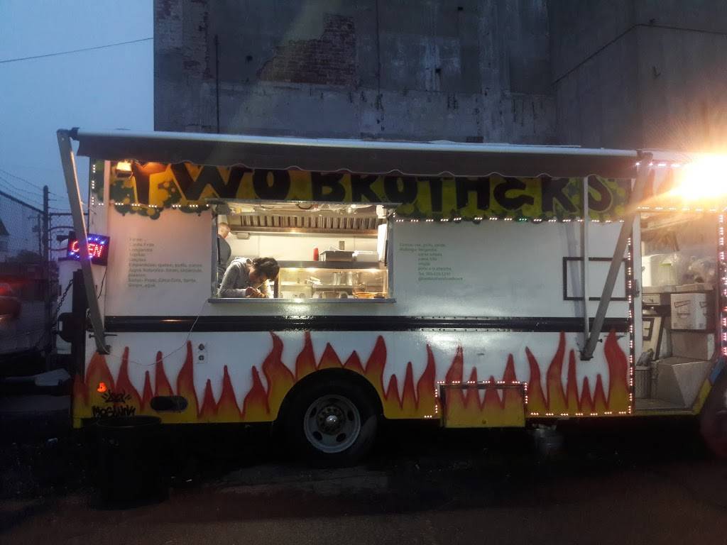 Two Brothers | restaurant | 584 N Main St, Waterbury, CT 06704, USA | 2035191310 OR +1 203-519-1310