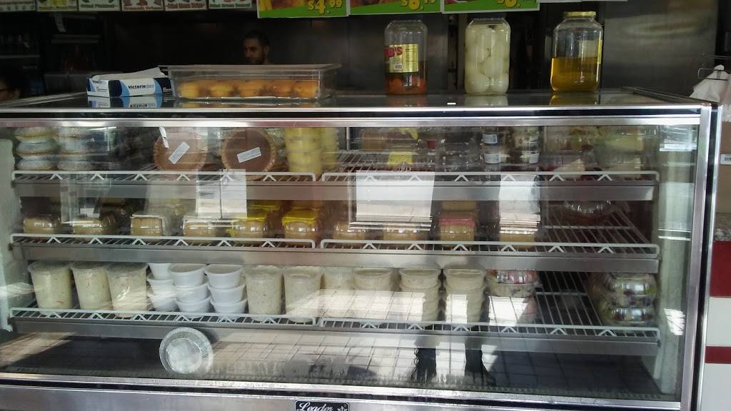 Hip Hop Fish & Chicken | restaurant | 901 N Caroline St, Baltimore, MD 21205, USA | 4103276565 OR +1 410-327-6565