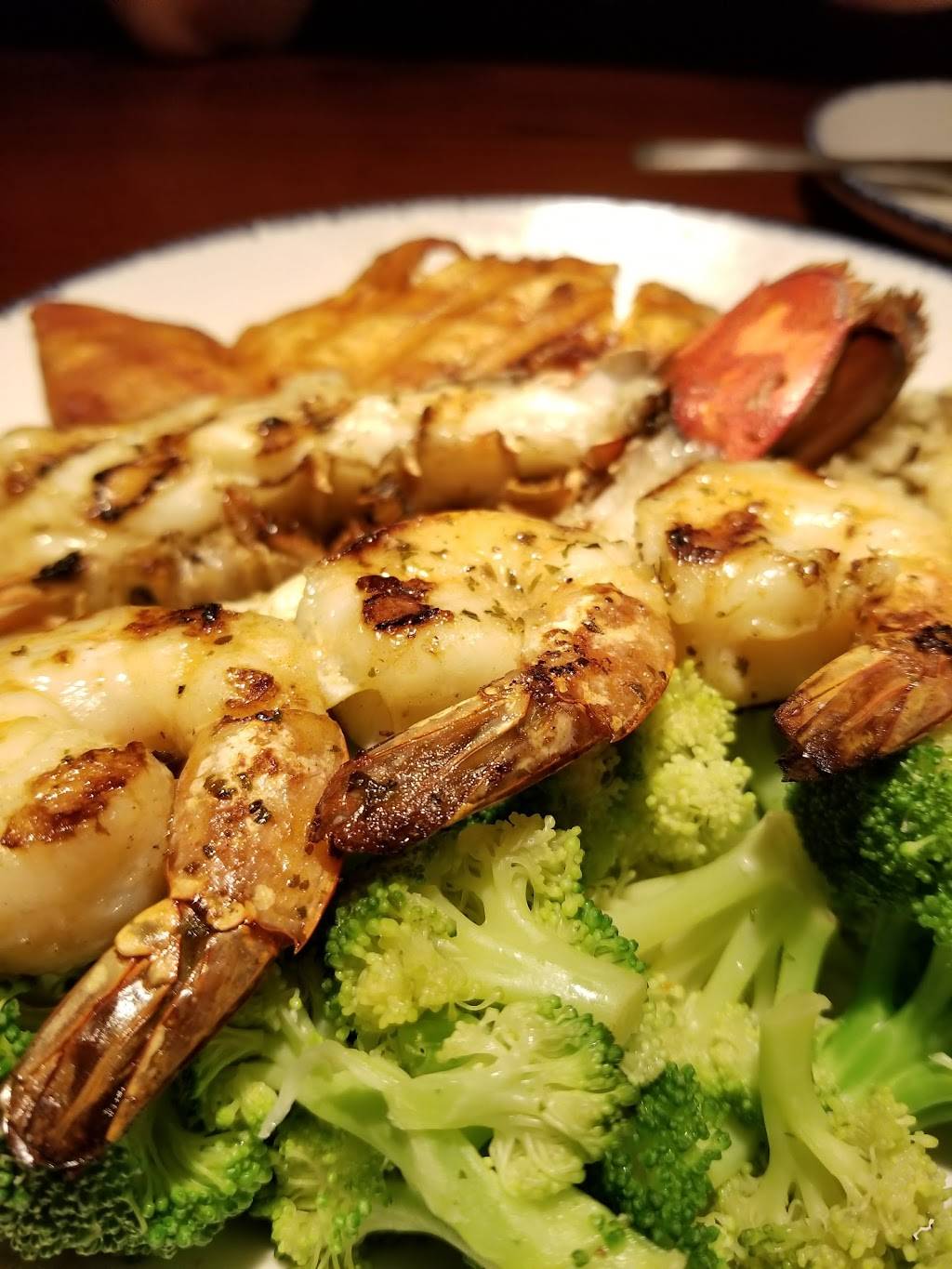 Red Lobster | restaurant | 2255 South Rd, Poughkeepsie, NY 12601, USA | 8454624301 OR +1 845-462-4301