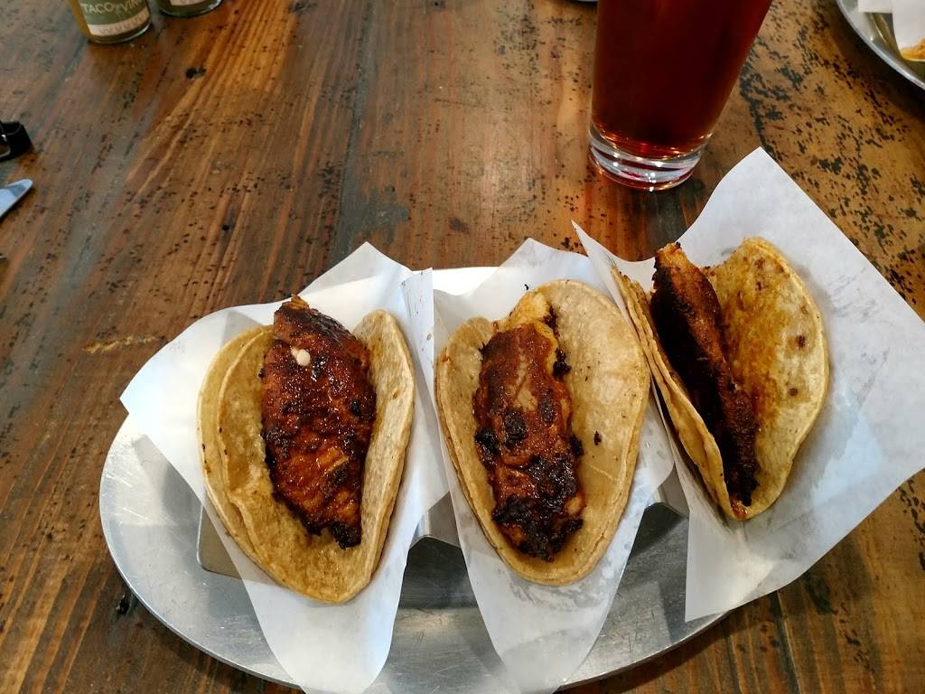Taco y Vino | restaurant | 213 W Eighth St, Dallas, TX 75208, USA | 4693720022 OR +1 469-372-0022