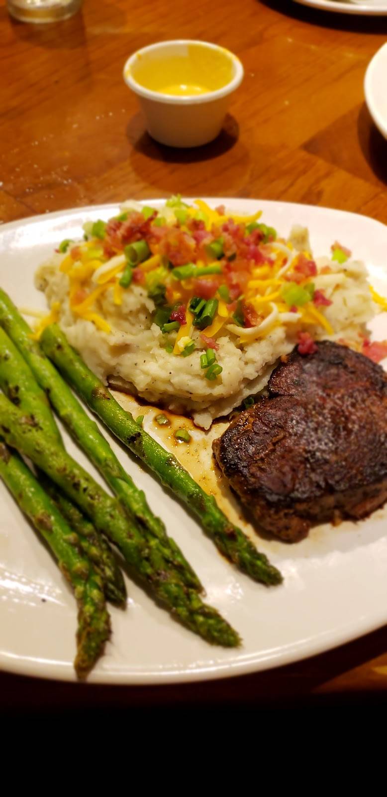 Outback Steakhouse | restaurant | 111 Enterprise Dr, Danville, VA 24540, USA | 4347920781 OR +1 434-792-0781