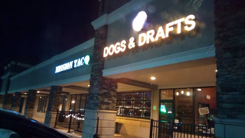 Suzies Dogs and Drafts | restaurant | 1393 Boardman-Canfield Rd, Boardman, OH 44512, USA | 3309532350 OR +1 330-953-2350