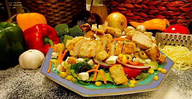 Emilios Pizza | restaurant | 20934 Drake Rd, Strongsville, OH 44149, USA | 4408461111 OR +1 440-846-1111