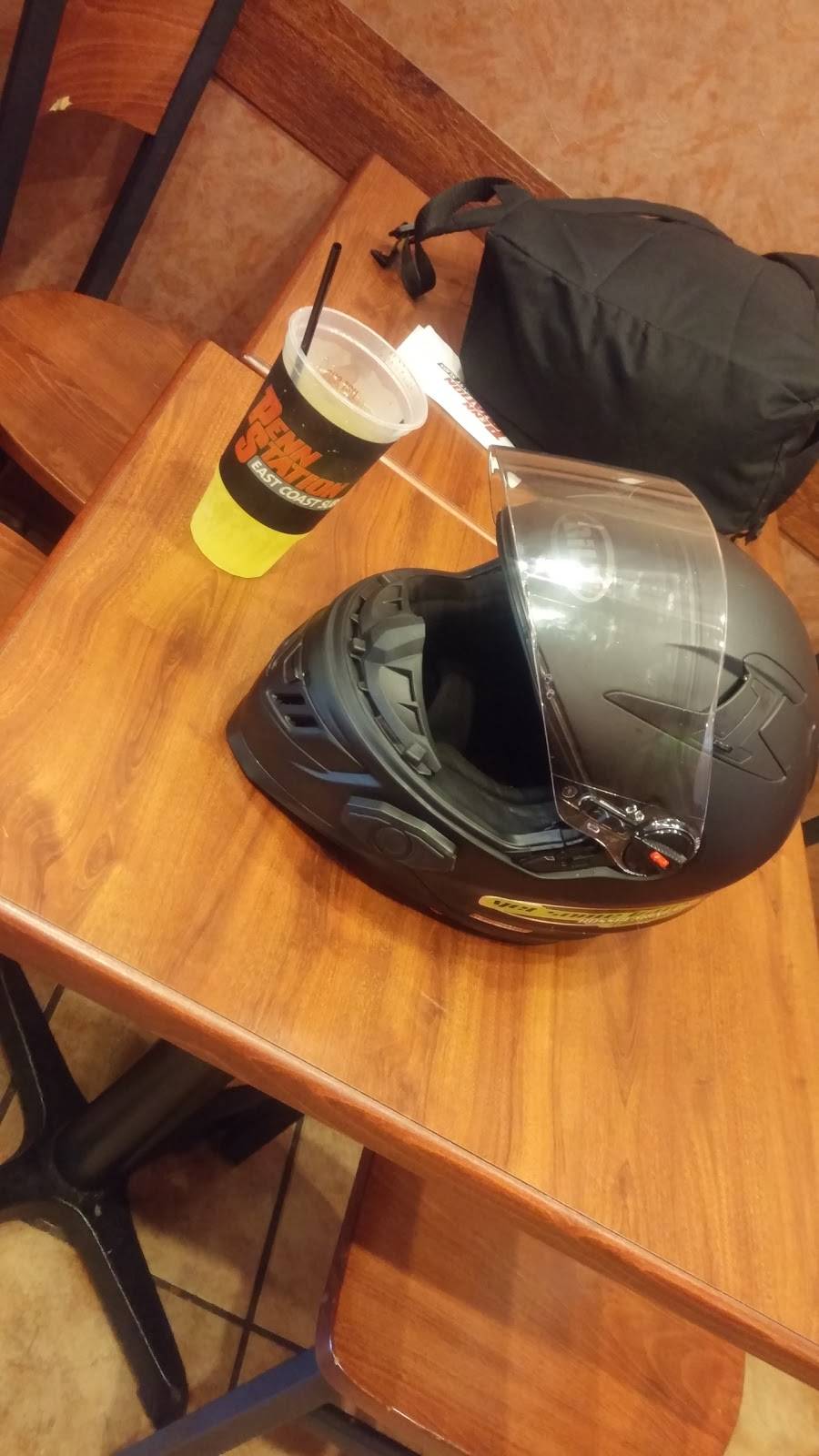 Penn Station East Coast Subs | meal takeaway | 4909 N Broadway, Knoxville, TN 37918, USA | 8656877366 OR +1 865-687-7366