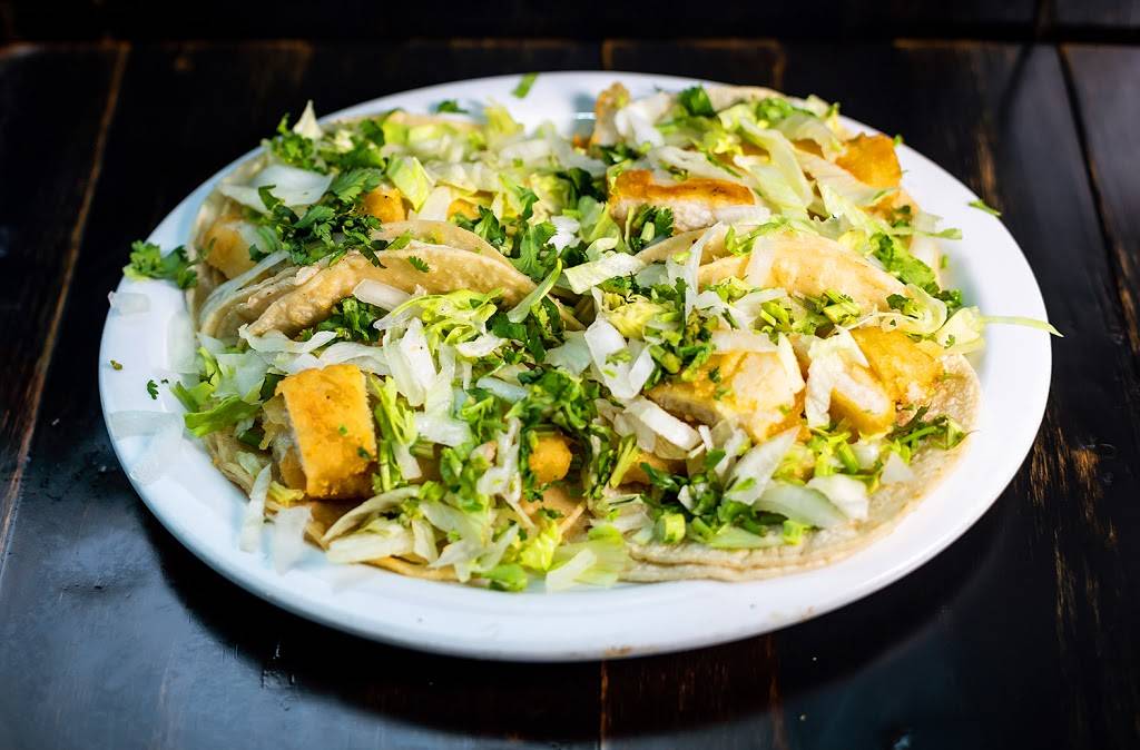 Queens Burgers - Tujunga | restaurant | 6705 Foothill Blvd, Tujunga, CA 91042, USA | 8183532495 OR +1 818-353-2495