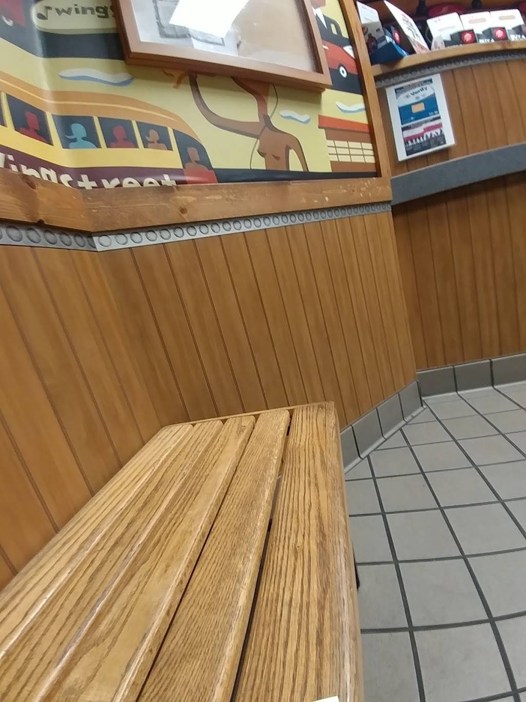 Pizza Hut | meal delivery | 2639 E Broadway Rd Ste 104, Mesa, AZ 85204, USA | 4804613700 OR +1 480-461-3700