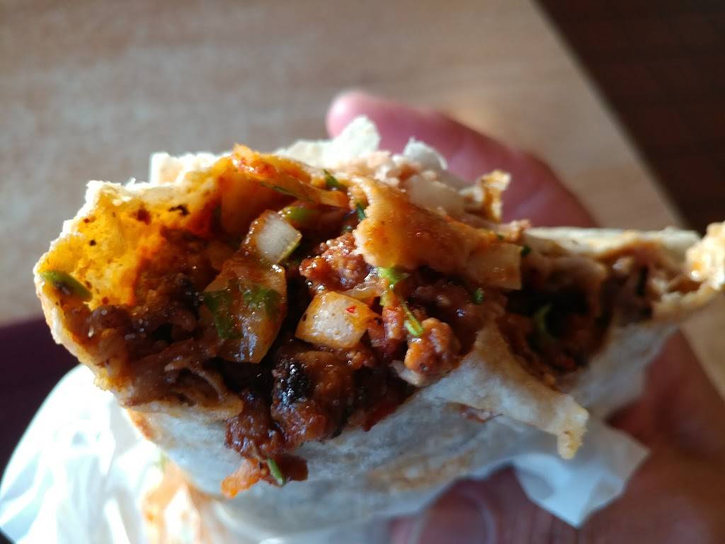 Taqueria El Pariente | restaurant | 24042 Newhall Ave, Newhall, CA 91321, USA | 6612229327 OR +1 661-222-9327