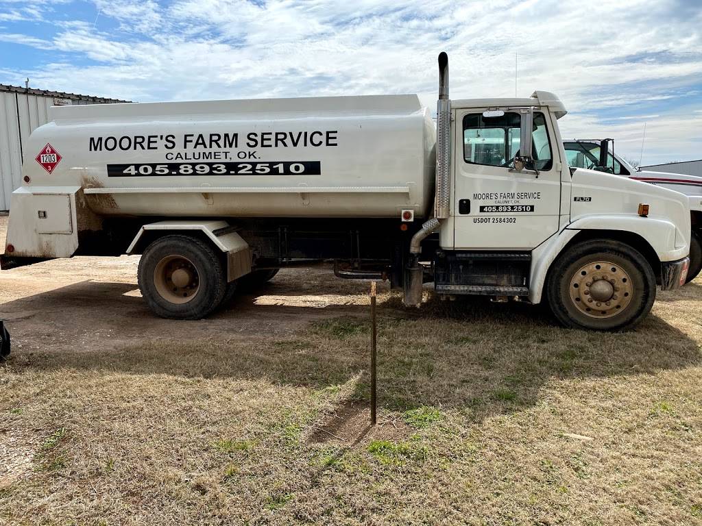 Moores Farm Service Center | restaurant | 602 US-270, Calumet, OK 73014, USA | 4058932510 OR +1 405-893-2510