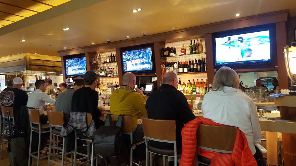 Lark Creek Grill | restaurant | Boarding Area D, Terminal 2, S McDonnell Rd, San Francisco, CA 94128, USA | 6508219315 OR +1 650-821-9315