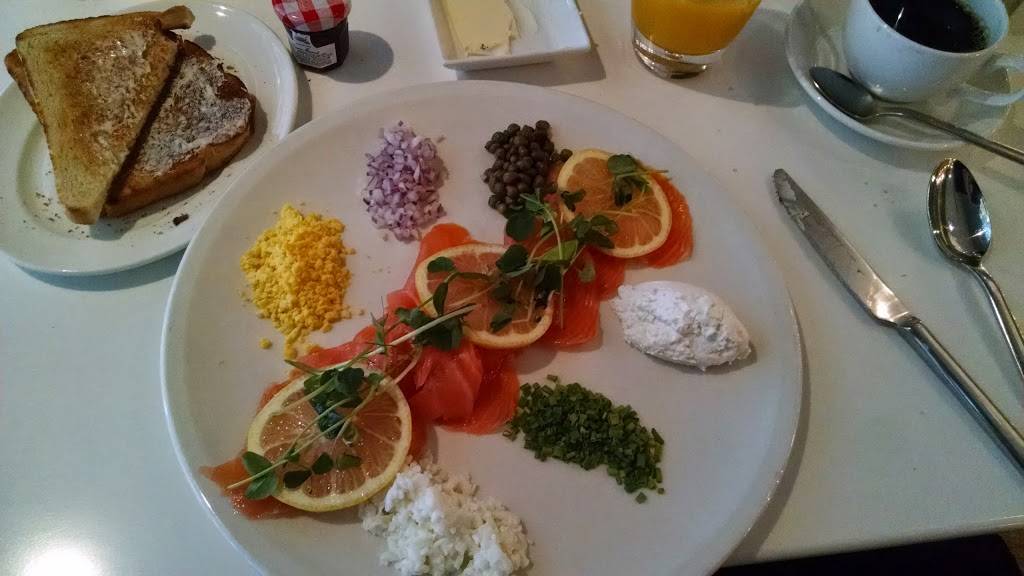 Filini Bar and Restaurant | restaurant | 221 N Columbus Dr, Chicago, IL 60601, USA | 3124770234 OR +1 312-477-0234