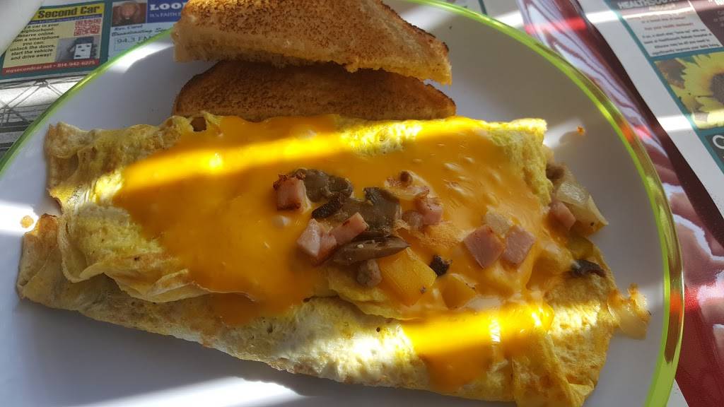 Nicolettas Family Restaurant | restaurant | 1700 8th Ave, Altoona, PA 16602, USA | 8149464463 OR +1 814-946-4463