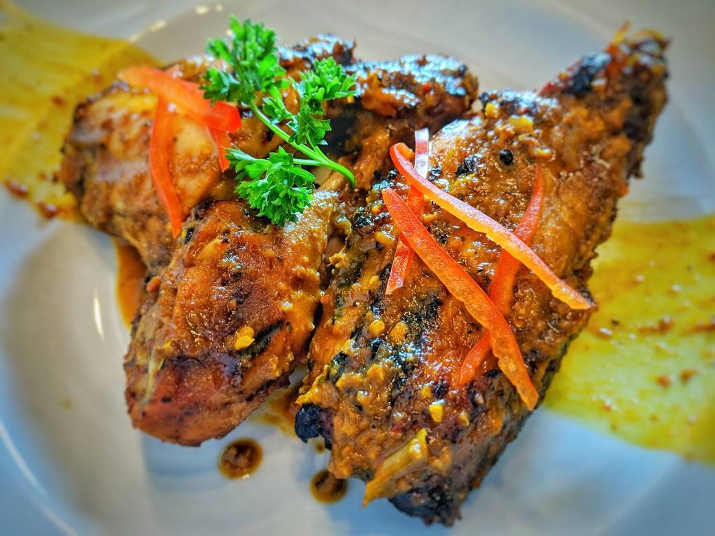 Noree Thai | restaurant | 7669 Beverly Blvd, Los Angeles, CA 90036, USA | 3239373100 OR +1 323-937-3100