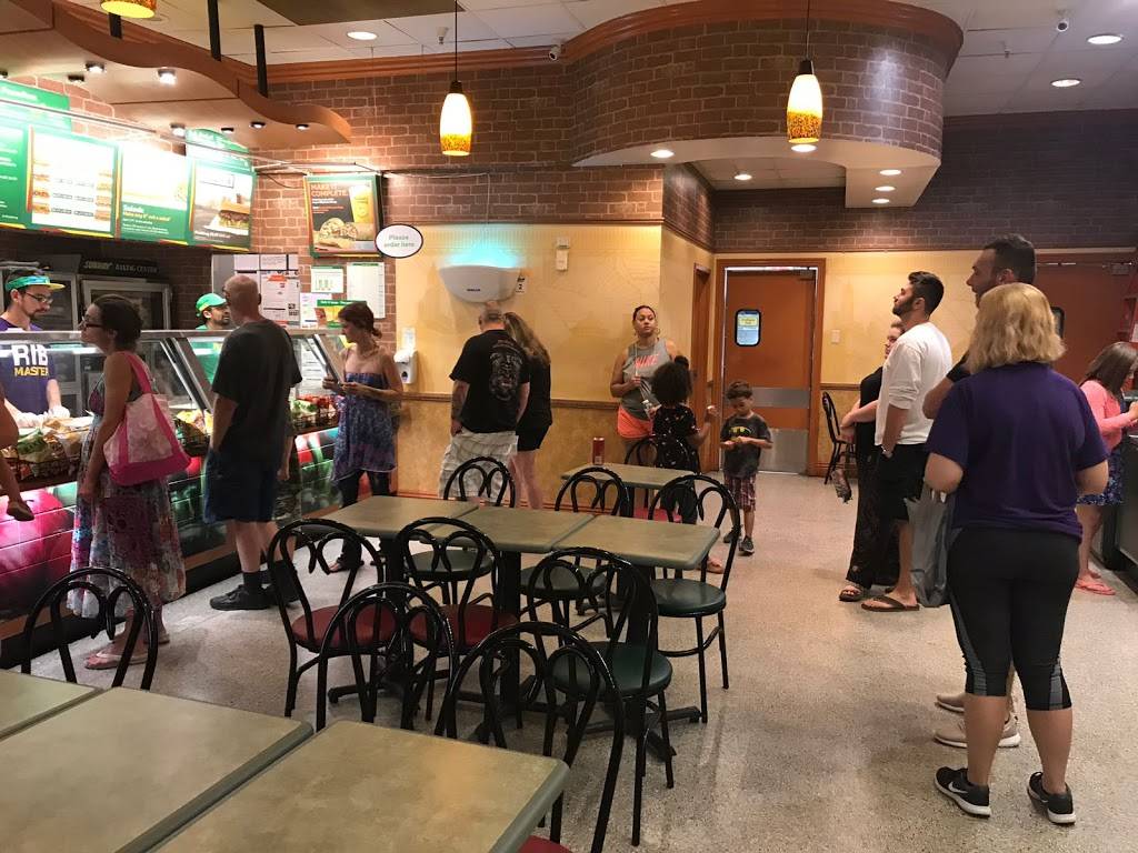 Subway | restaurant | 2910 Grant Line Rd, New Albany, IN 47150, USA | 8129446523 OR +1 812-944-6523