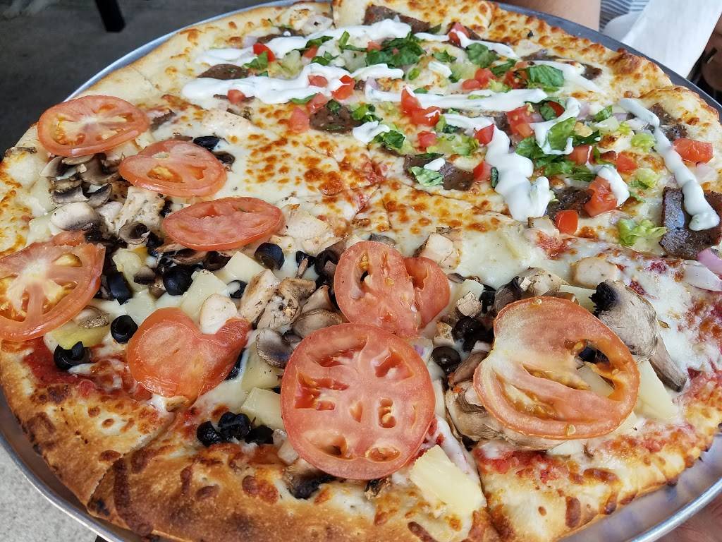 Big Woods Pizza Co | restaurant | 44 N Van Buren St, Nashville, IN 47448, USA | 8129886004 OR +1 812-988-6004