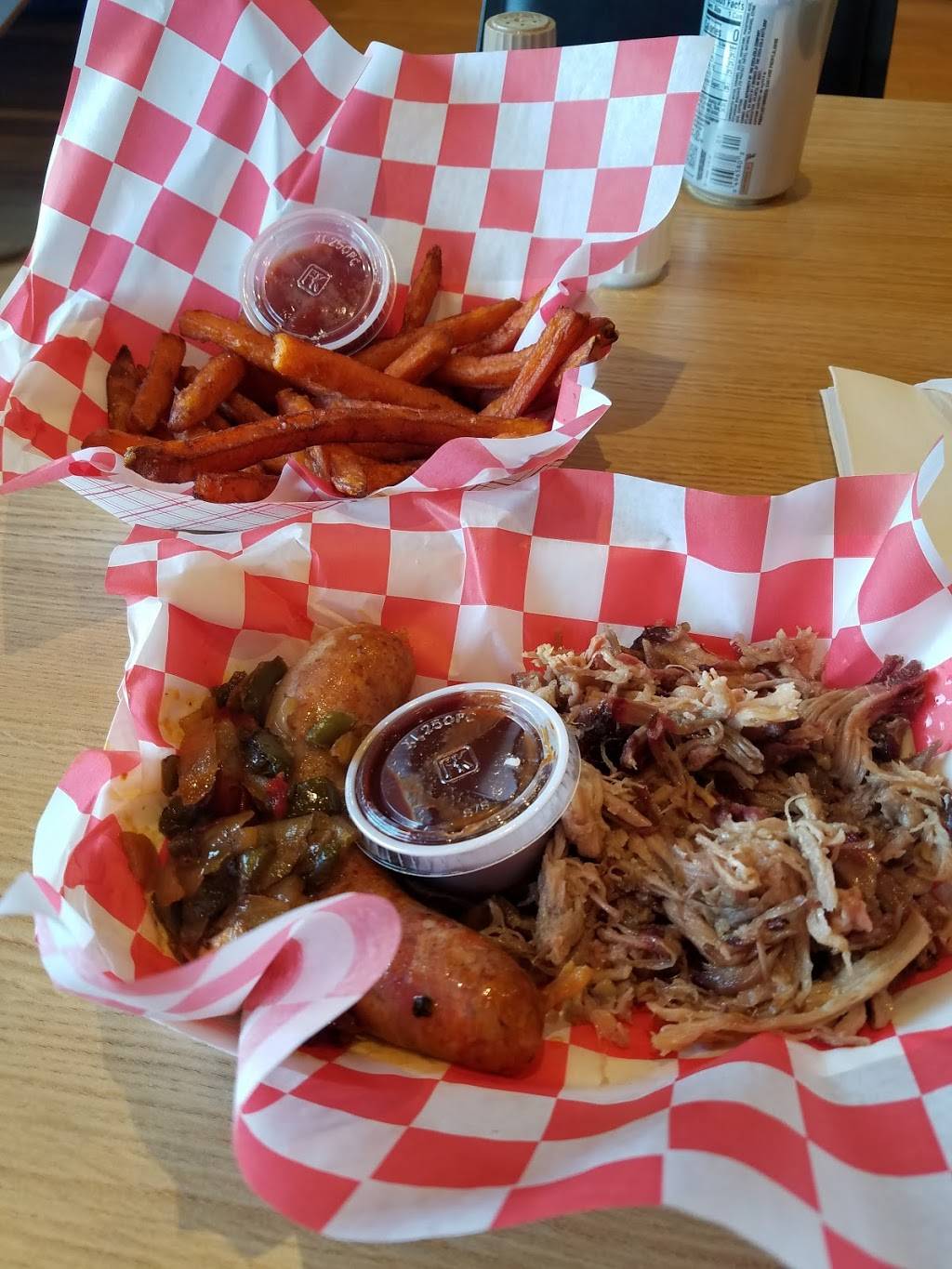 Hogs Galore | restaurant | 330 Enterprise Dr, Philipsburg, PA 16866, USA | 8143427060 OR +1 814-342-7060