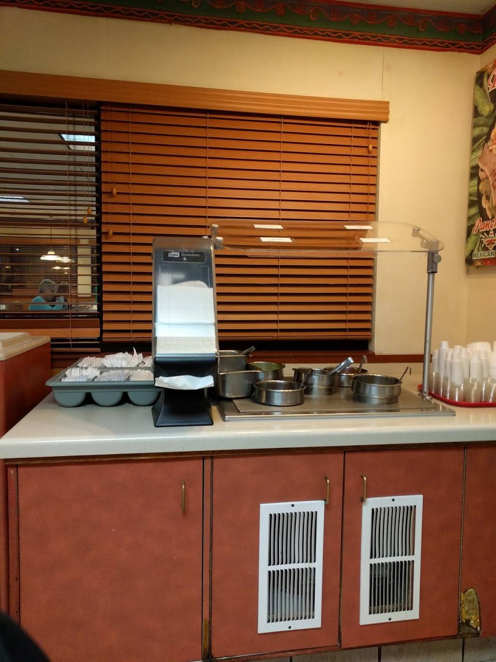 Panchos | restaurant | 3506 SW Topeka Blvd, Topeka, KS 66611, USA | 7852663248 OR +1 785-266-3248